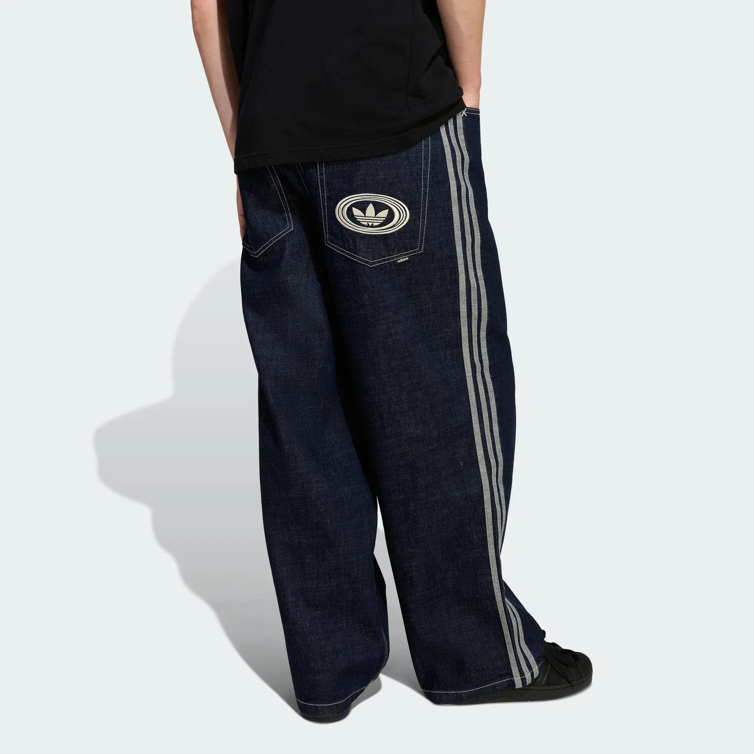 Мужские широкие джинсы-скейтеры 90S Alternative Sports тёмно-синие от Adidas — фото 2