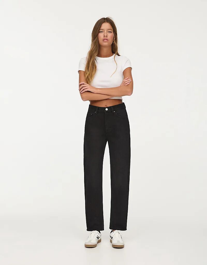

Базовые джинсы Mom Pull&Bear черного цвета