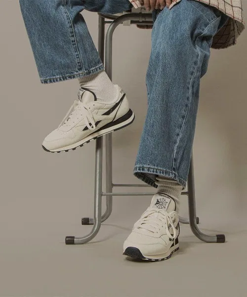 Унисекс кроссовки кожаные Reebok CLASSIC LEATHER 1983 VINTAGE белые — фото 2