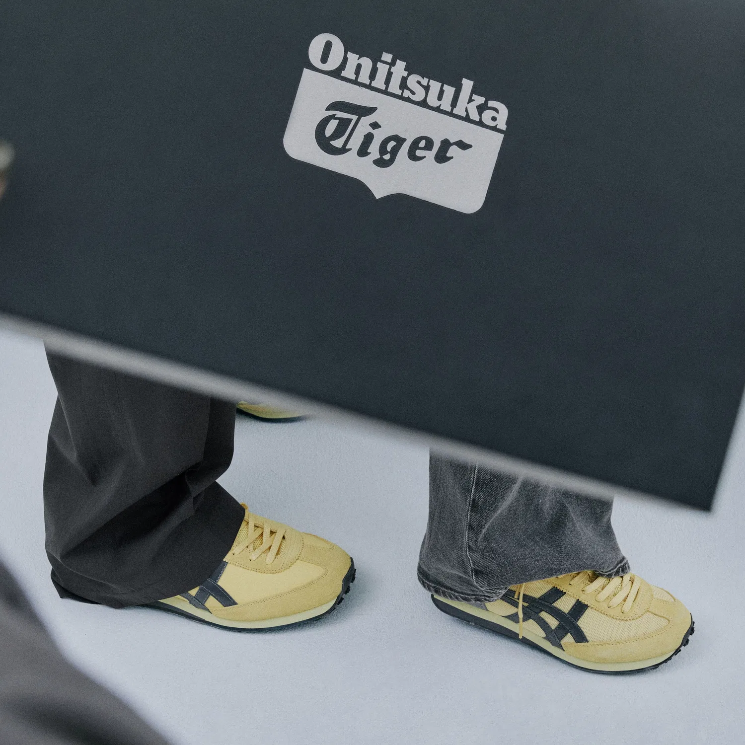 Мужские низкие кеды EDR 78 цвета хаки/оливковый от Onitsuka Tiger — фото 4