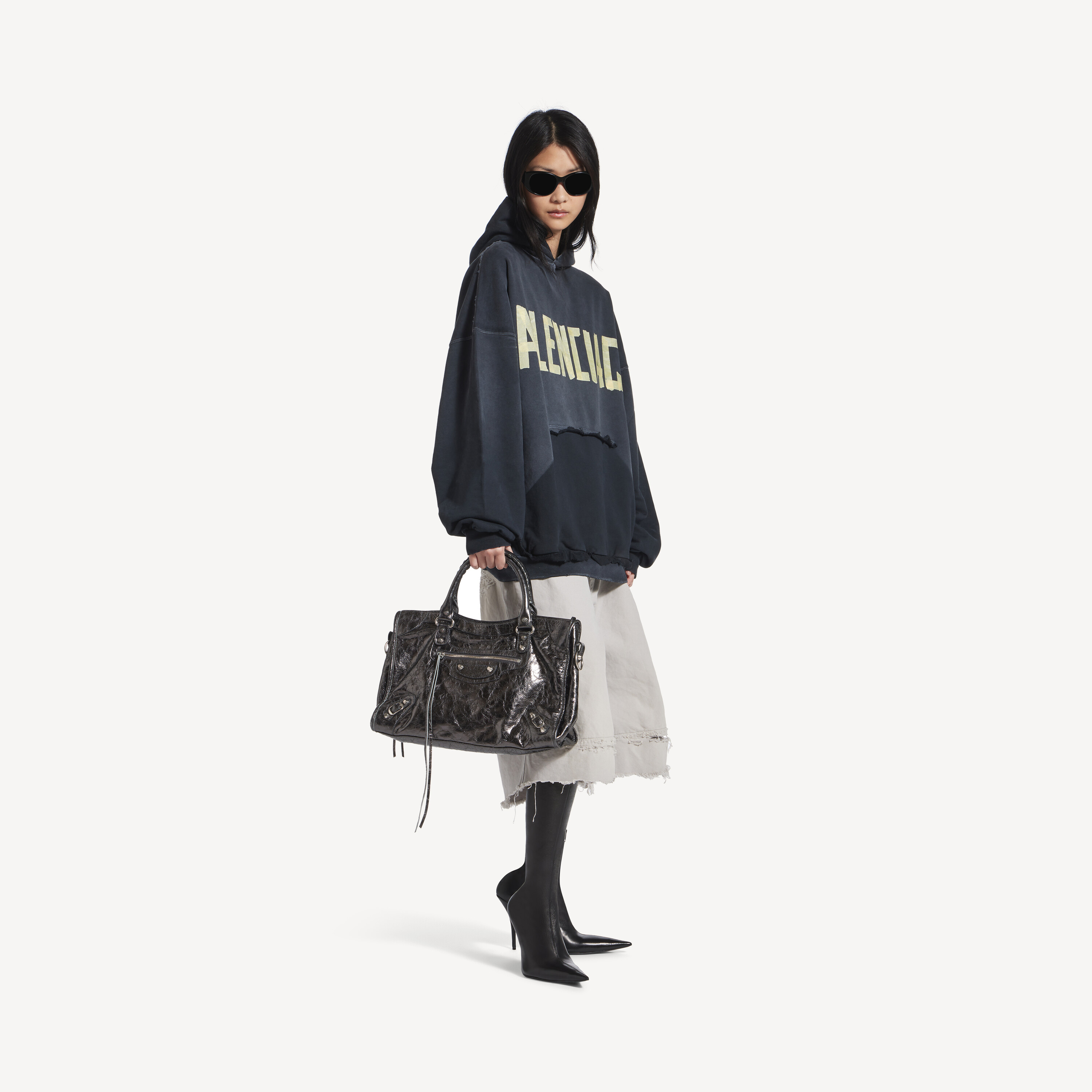 Удлиненное худи с разорванным карманом и лентой, выцветшее черное BALENCIAGA, черный — фото 4