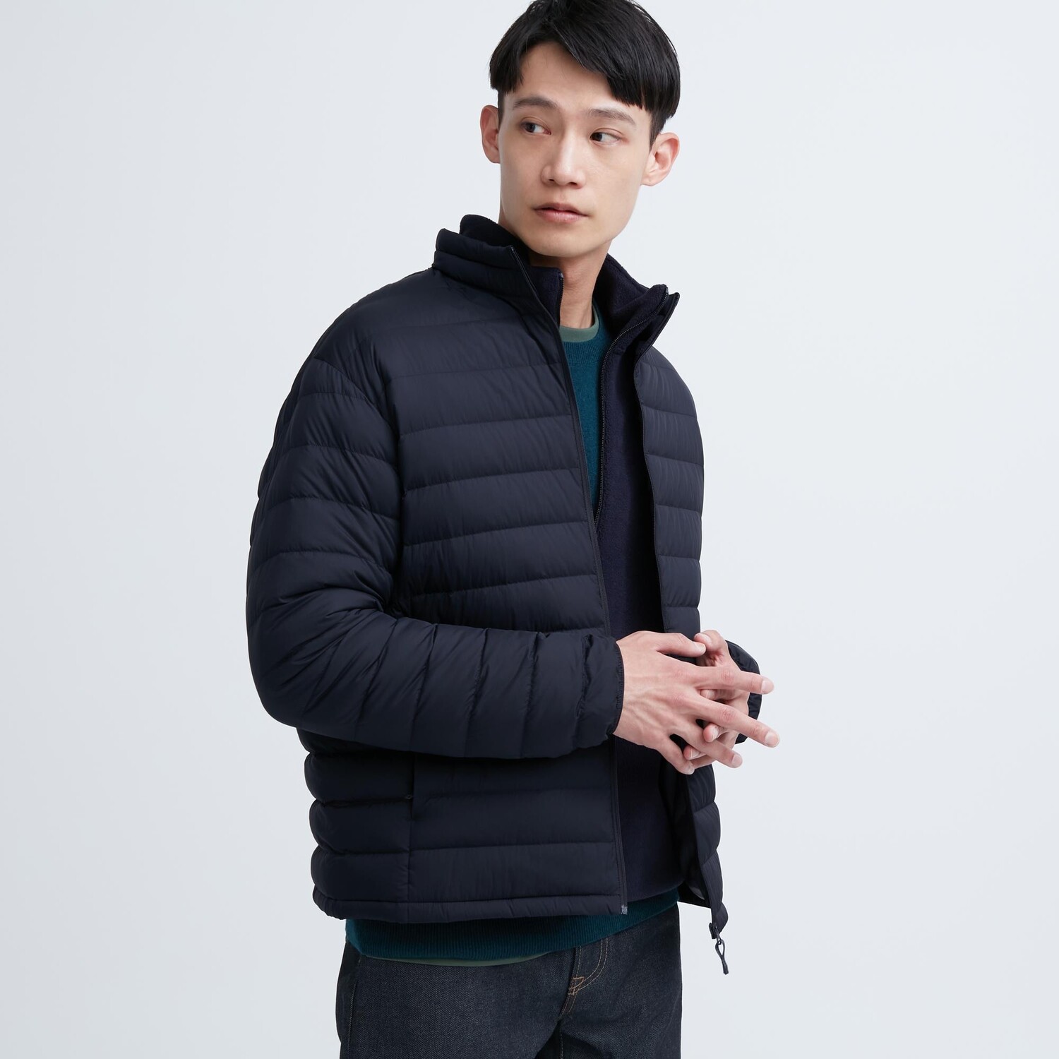 

Пуховик UNIQLO влагооталкивающий, темно-синий
