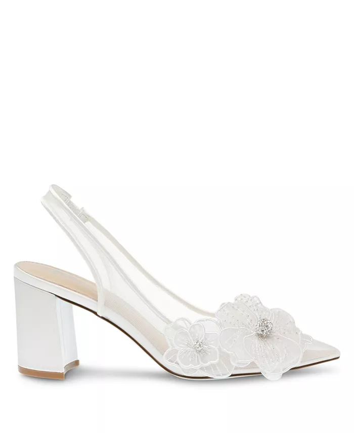 Женские туфли-лодочки Petra Flower Applique Slingback Betsey Johnson, белый — фото 2