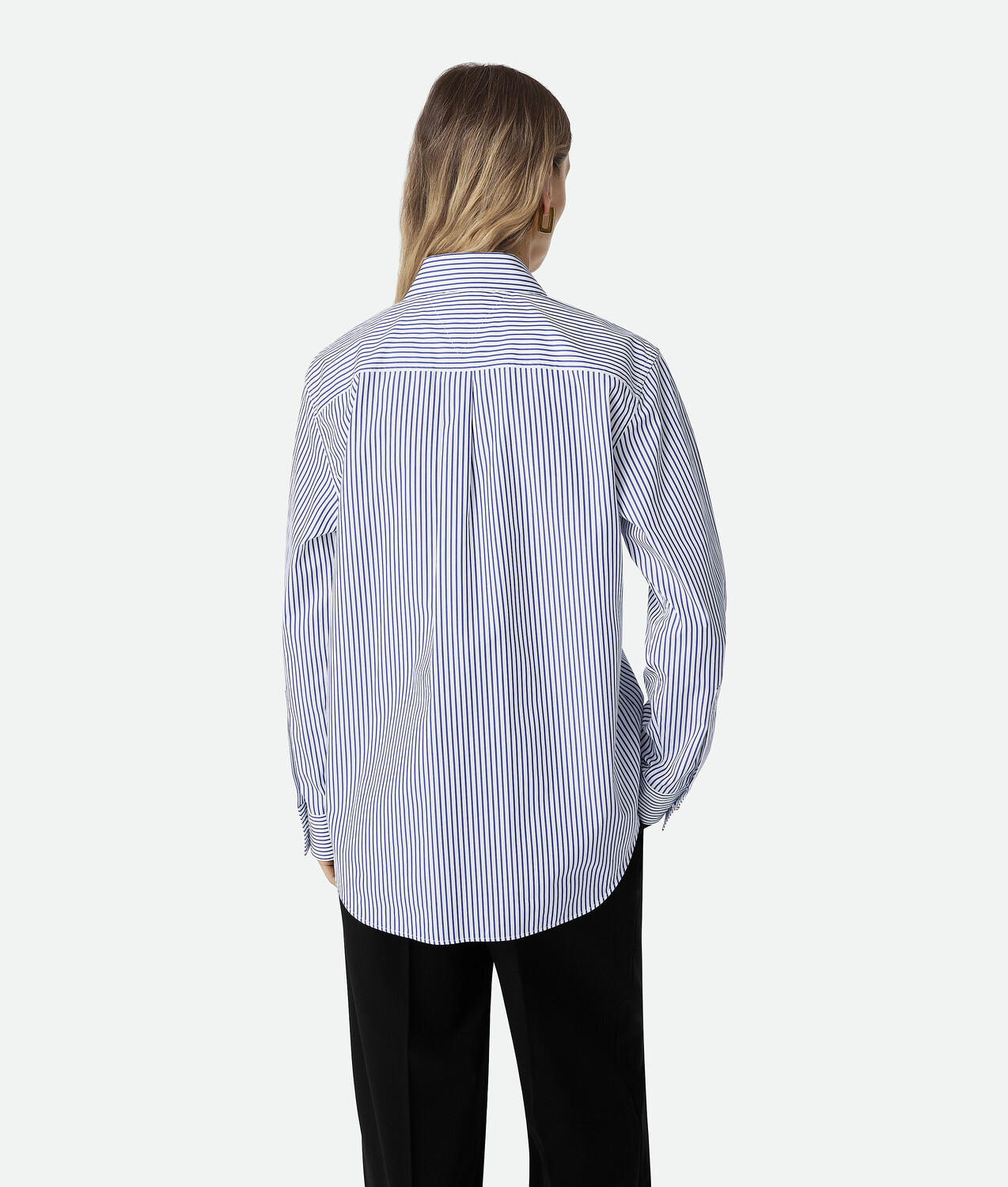 Pinstripe cotton poplin shirt BOTTEGA VENETA, белый/темно-синий — фото 3