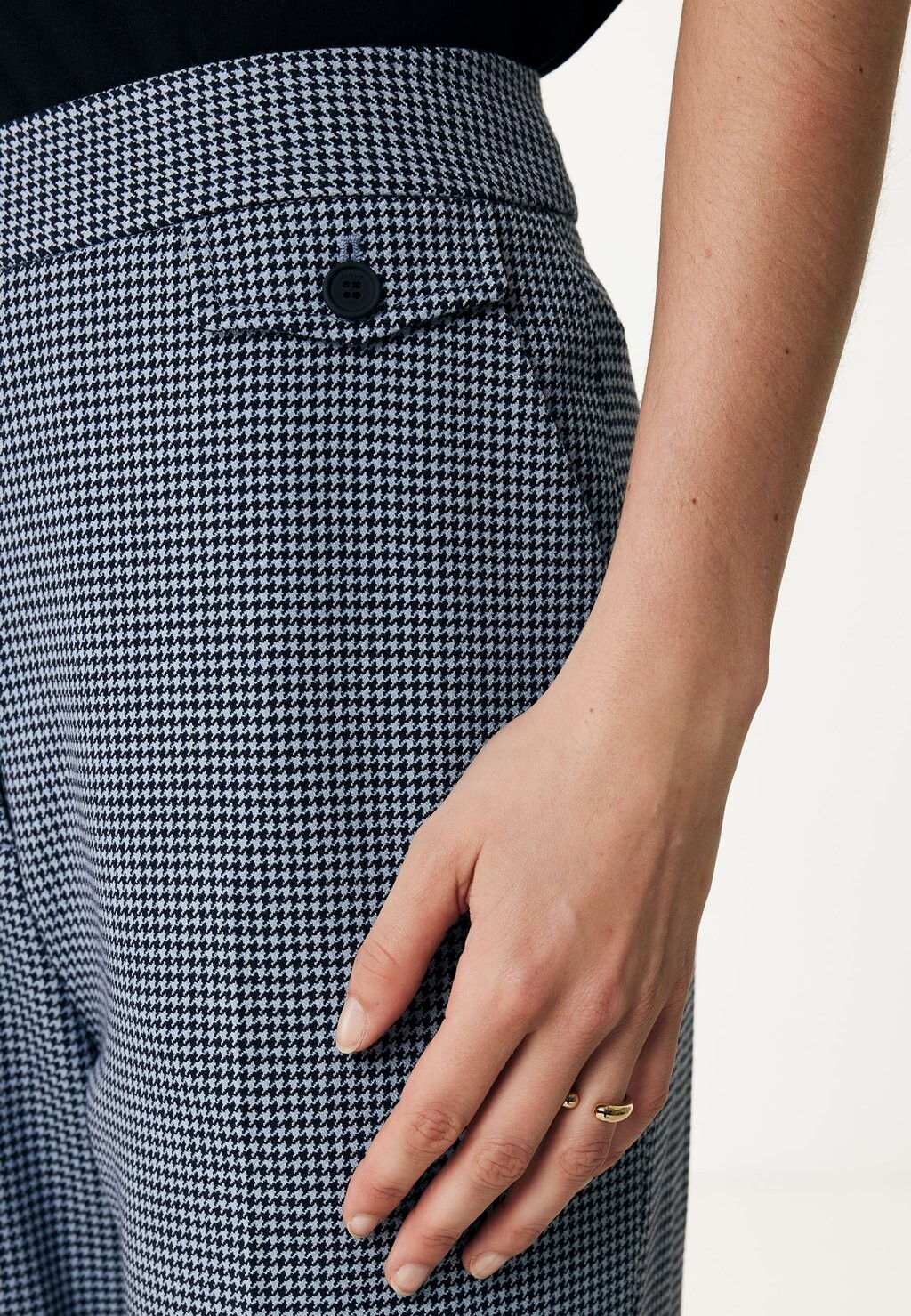 

Брюки CROP WITH FOLD-UP Mexx, синий