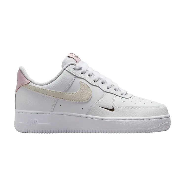 

Кроссовки Nike Wmns Air Force 1, белый
