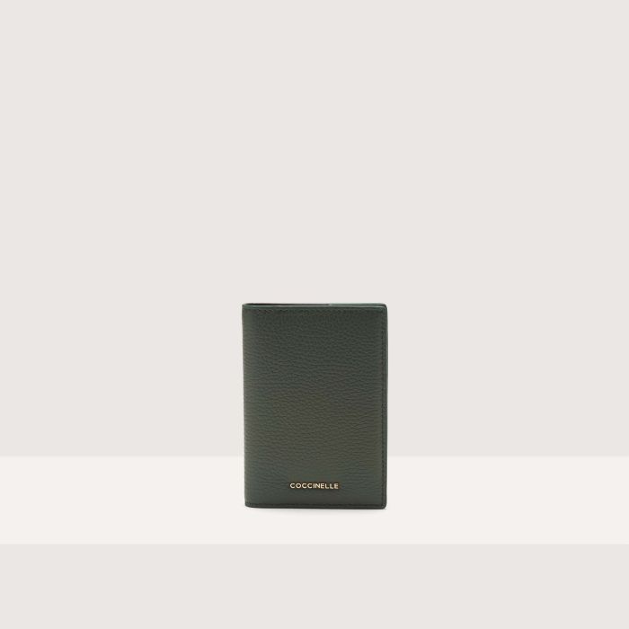 

Кошелек Coccinelle Metallic Soft, цвет Alga