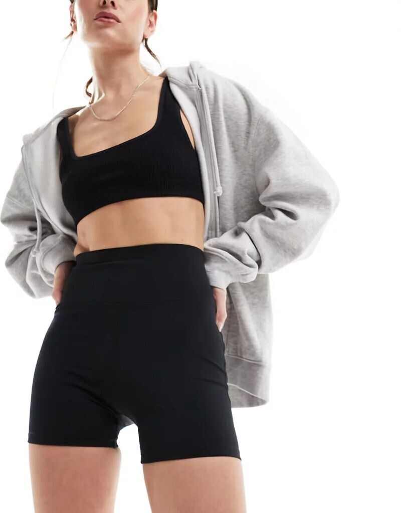 

Классические шорты ASOS из фирменной ткани с внутренним швом 3 дюйма
