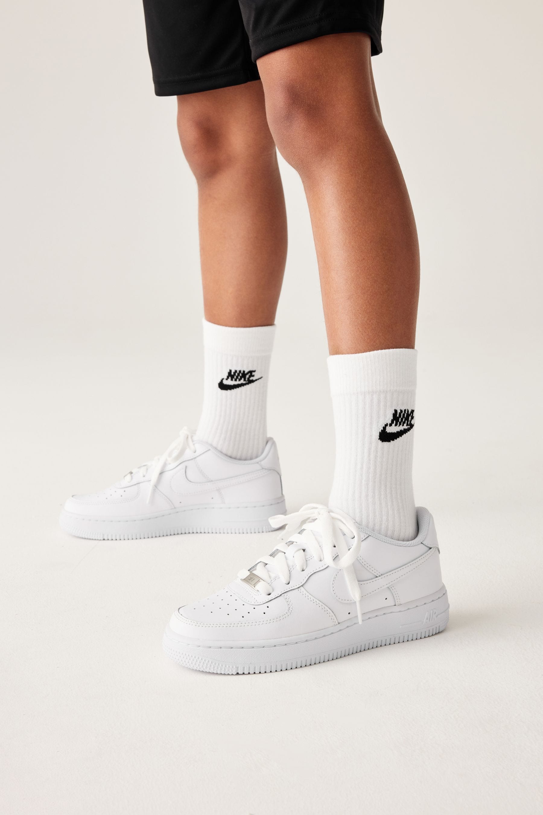 

Молодежная спортивная обувь Air Force 1 Nike, белый