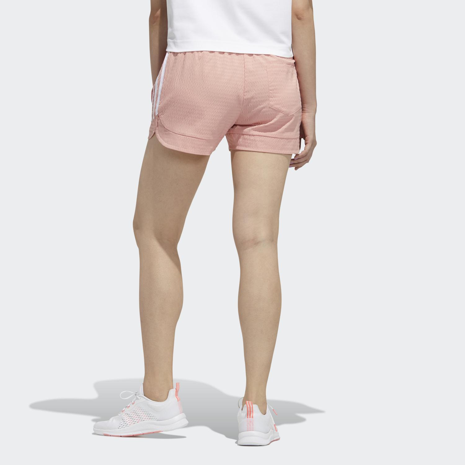 Женские повседневные шорты розовые Adidas Neo — фото 4