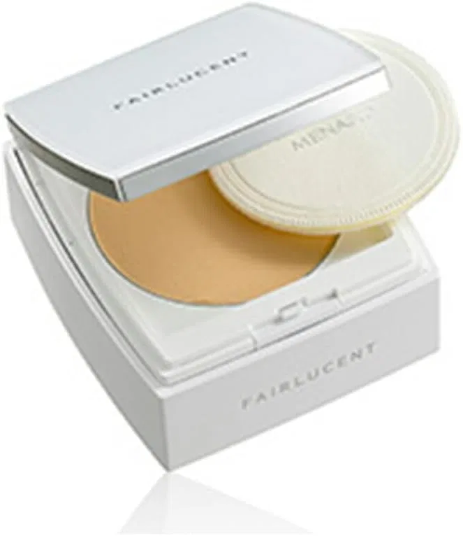 Пудра компактная отбеливающая Menard Fair Lucent Medicated Pressed Powder 10 г