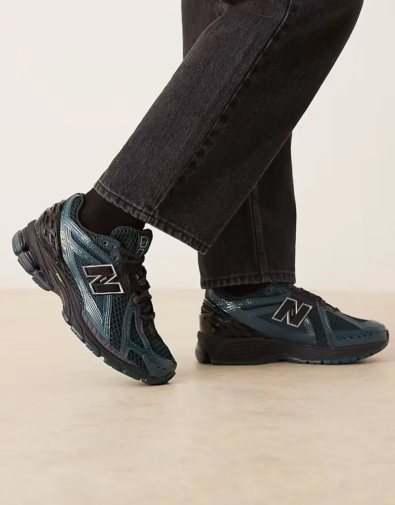 Кроссовки New Balance 1906 унисекс темно-зеленого и черного цвета