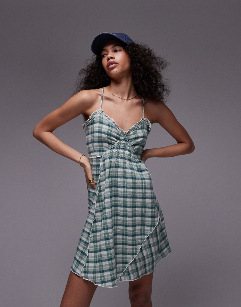 

Мини-платье Topshop в мятно-зеленую клетку с тонкими бретельками и присборенной талией