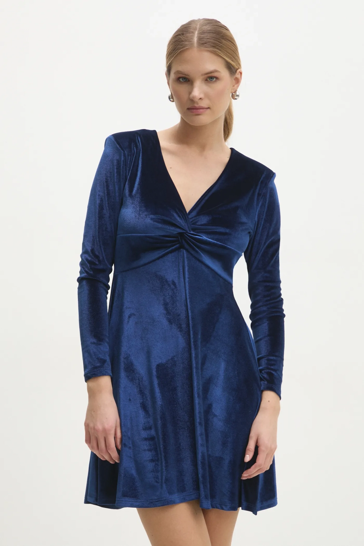 

Бархатное платье Answear Lab, синий