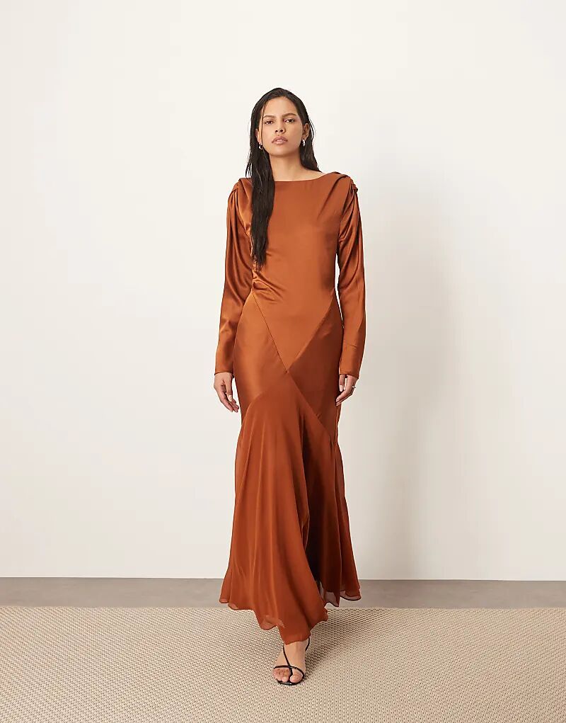 

Платье-макси ARRANGE с закругленными плечами и длинными рукавами цвета карамели