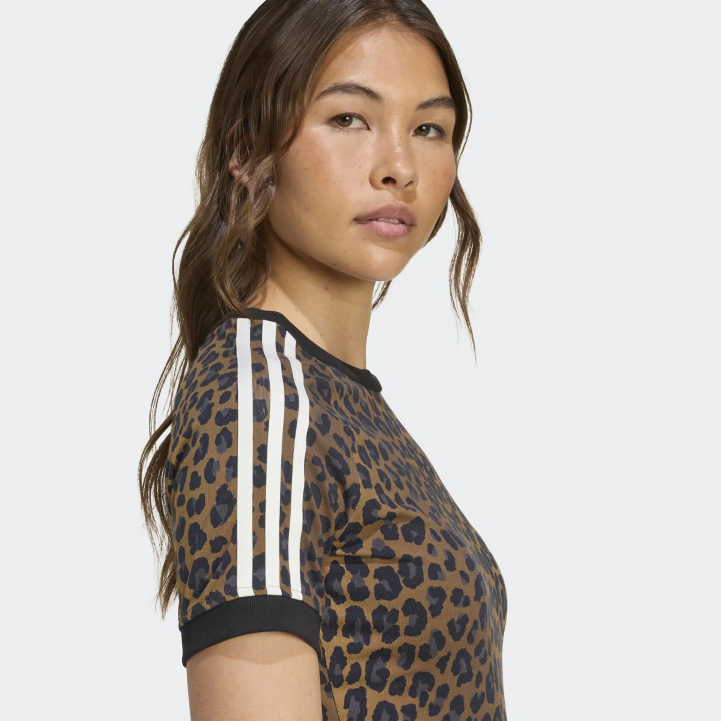 Женская футболка Leopard Cali adidas Originals, цвет Estampado — фото 3