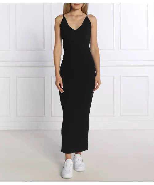 

Культовое платье Calvin Klein, черный