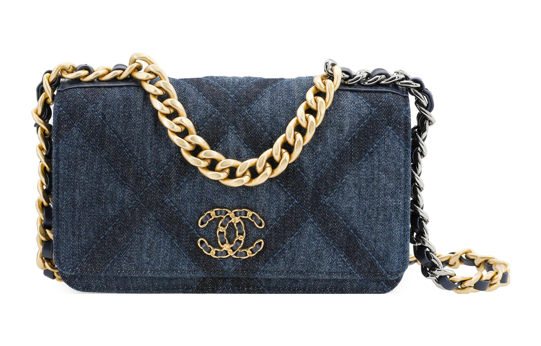 CHANEL Весенняя джинсовая сумка 23C через плечо кроссбоди женская темно-синяя — фото 2