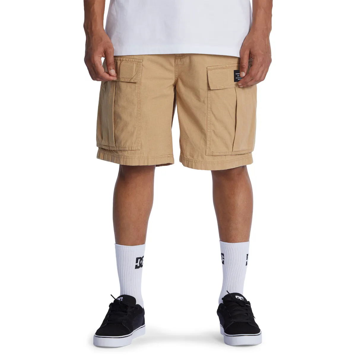 

Tundra DC Shoes Мужские шорты, коричневый