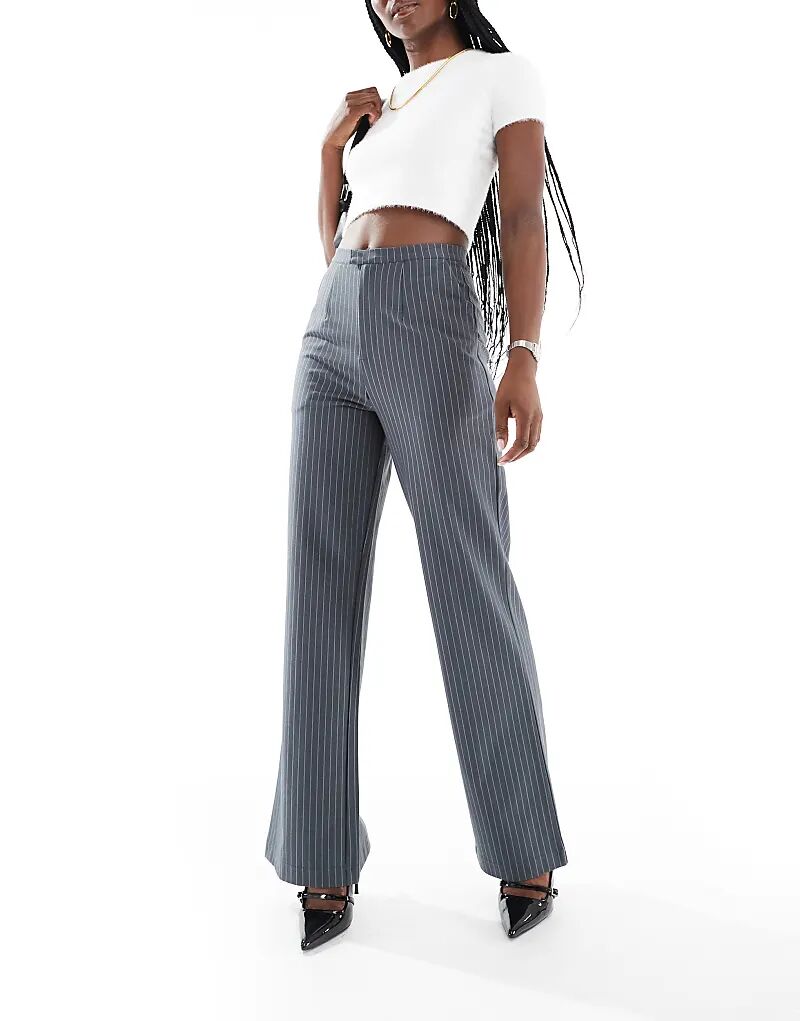

Широкие брюки в тонкую полоску ASOS DESIGN