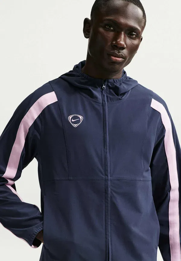 Куртка Nike Performance M nk rpl strk jkt w windbreaker, темно-синий midnight navy, розовый pink foam — фото 3