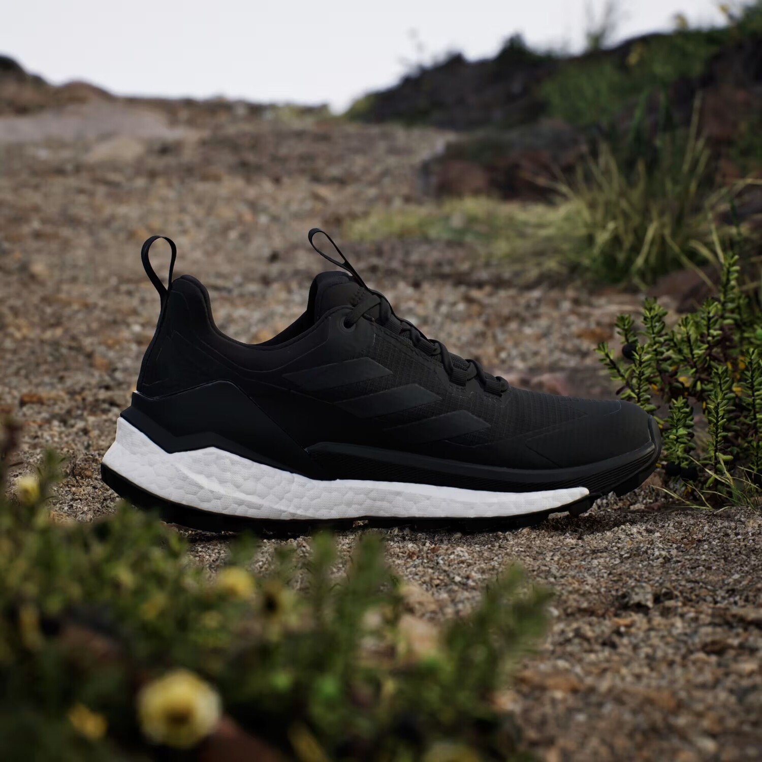Походные туфли Terrex Free Hiker 2.0 Low Gore-Tex Adidas, цвет Core Black/Core Black/Grey Four — фото 3