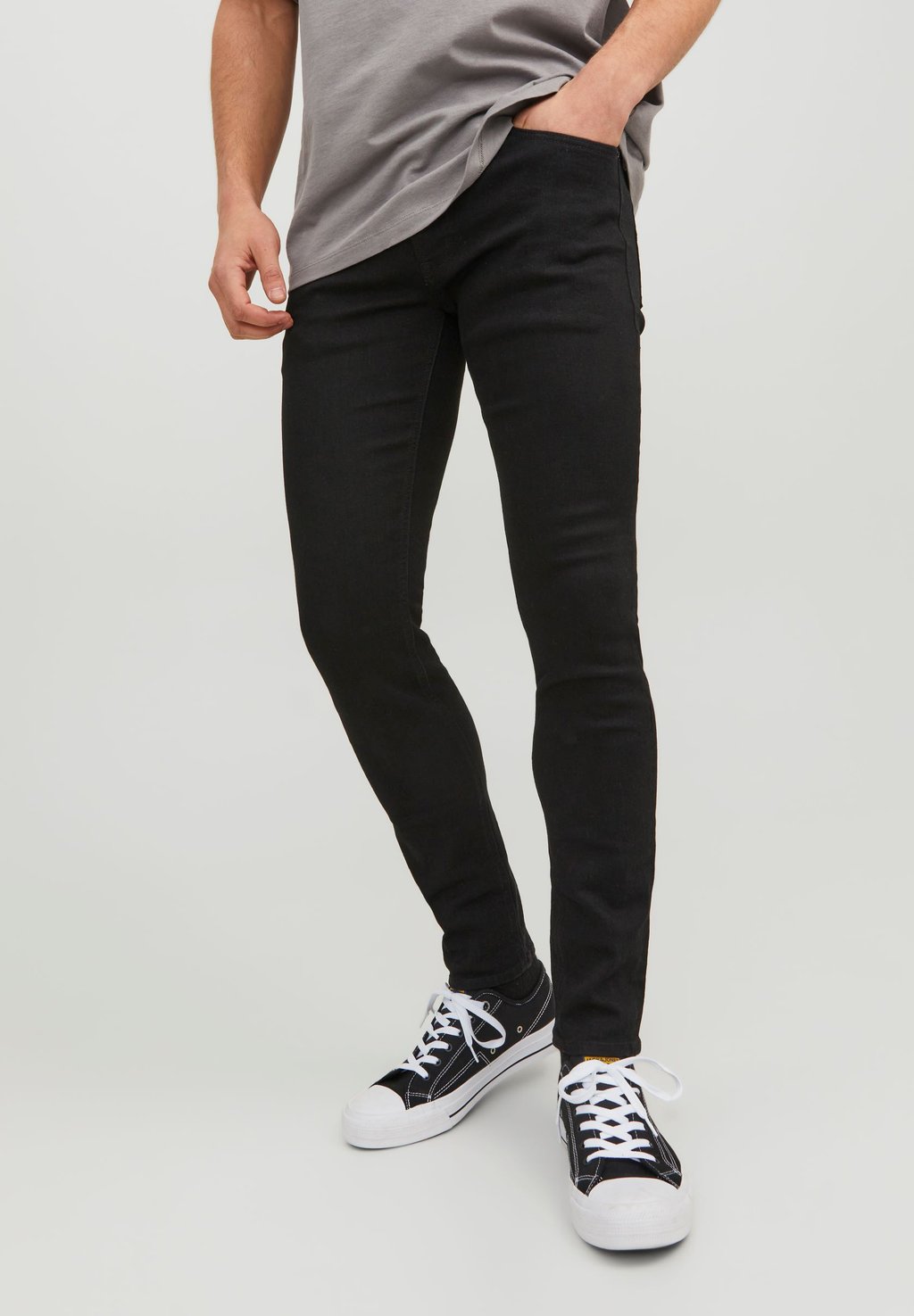 

Джинсы скинни JJILIAM JJORIGINAL Jack & Jones, черный деним