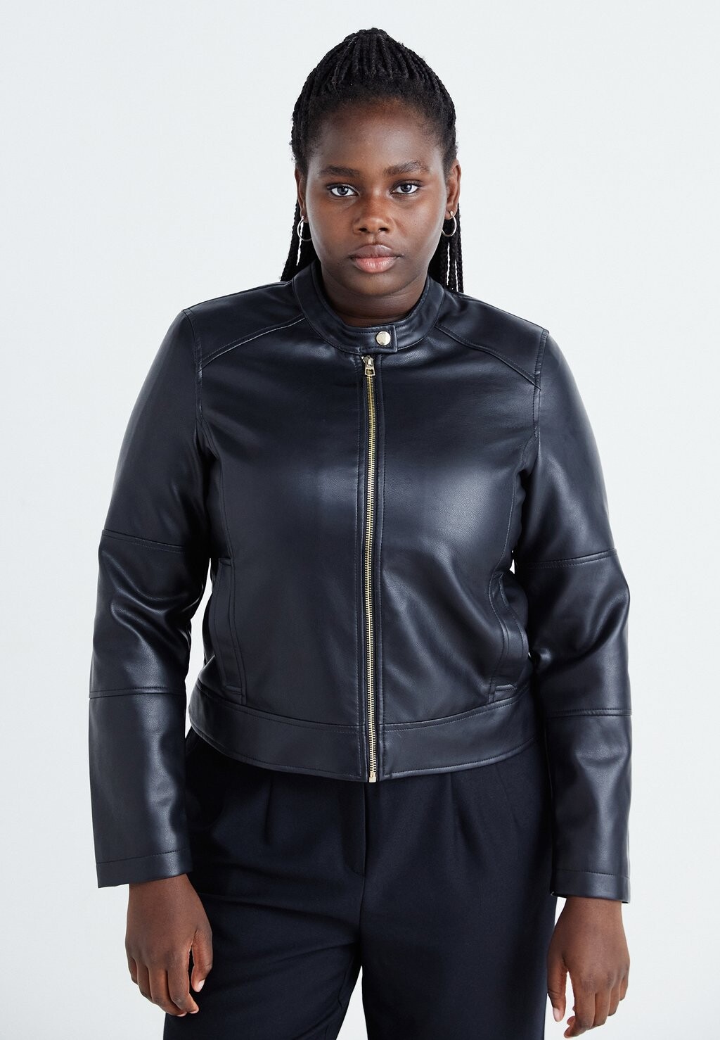 

Куртка из искусственной кожи VMCDIXIEMARIA SHORT COATED JACKET Vero Moda Curve, черный