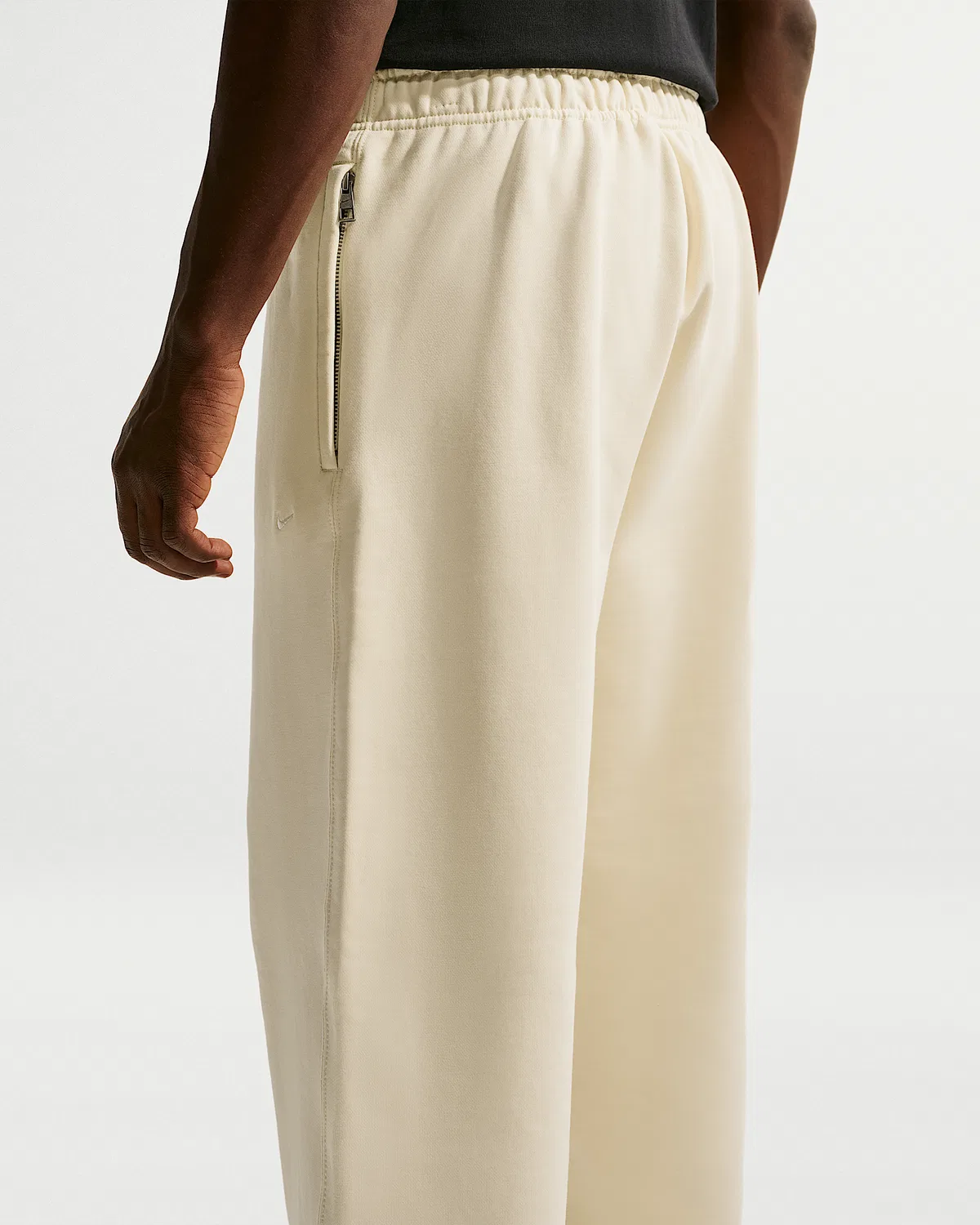 Мужские флисовые штаны Nike Solo Swoosh с открытым низом, Coconut Milk/White — фото 3