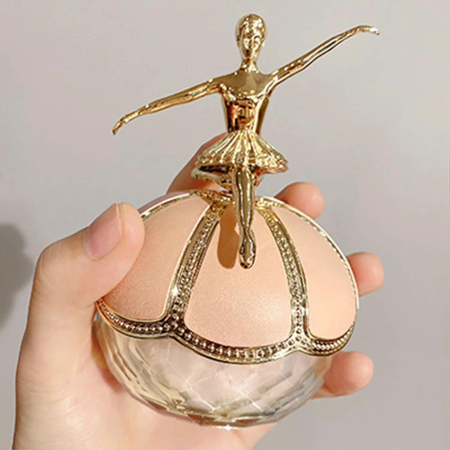 Пудра компактная Cyzpf Ballet Statue, 02 Натуральный белый, 20 г — фото 4