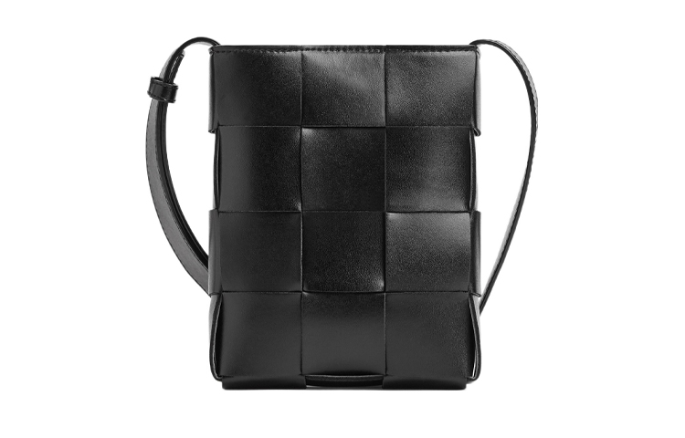 

Bottega Veneta Плетеный кожаный чехол для телефона