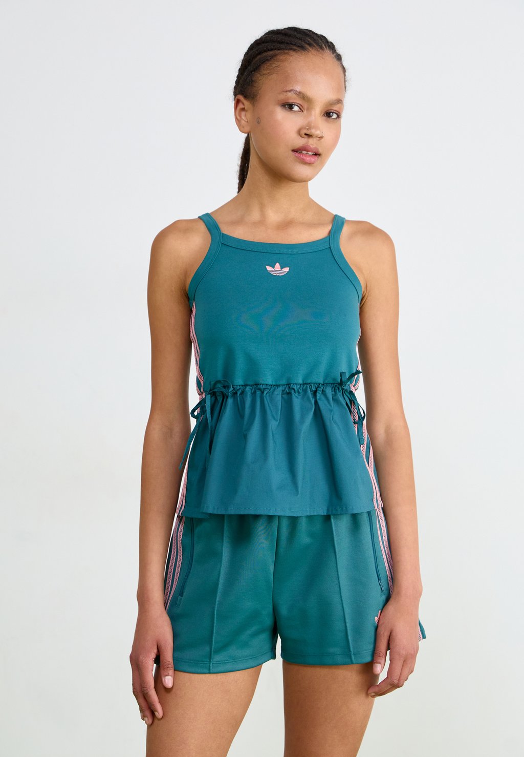 

Топ Adidas Originals, зеленый