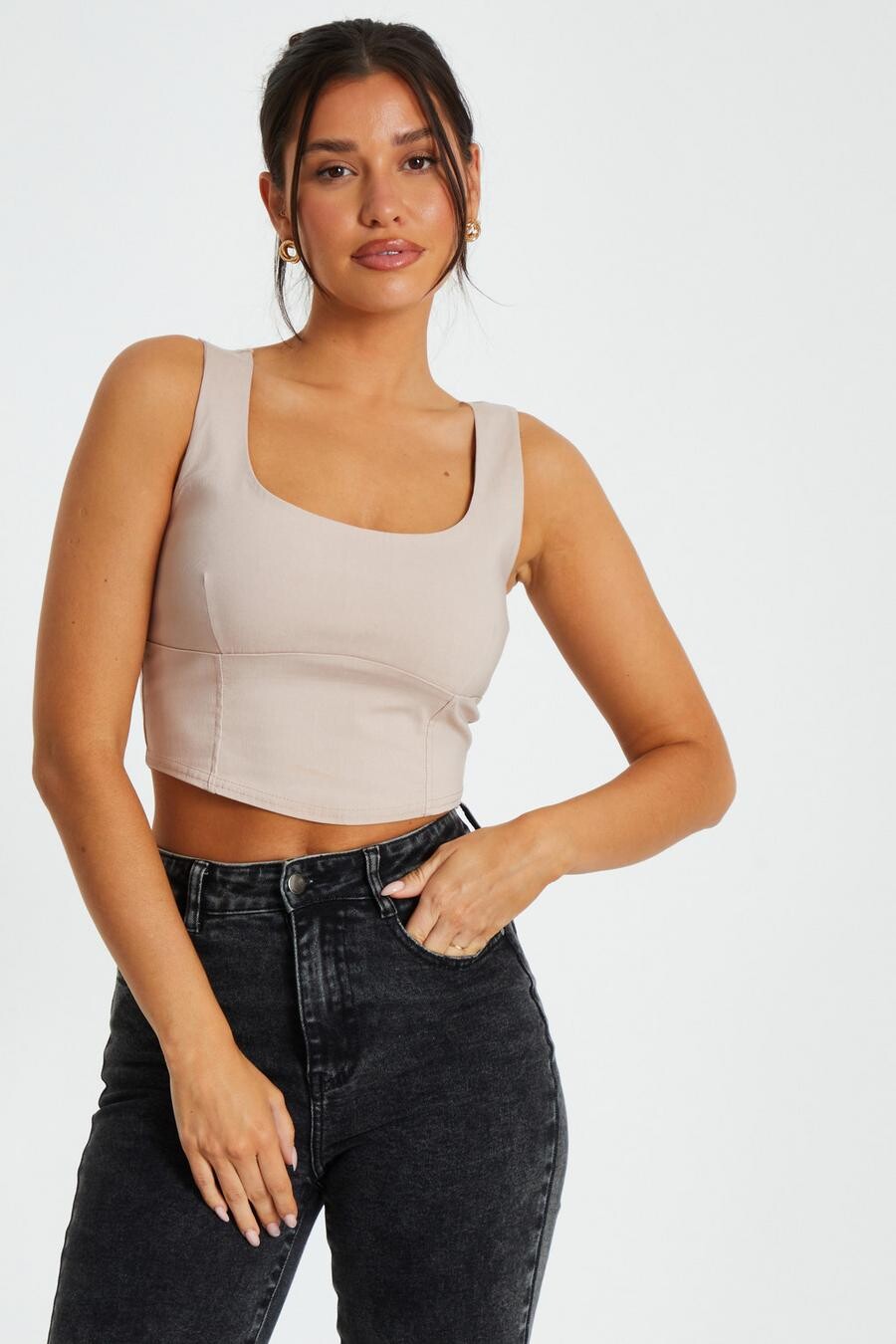 

Укороченный топ с отделкой из камня и корсета QUIZ Clothing