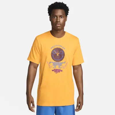 

Футболка Nike Nike, цвет Sundial