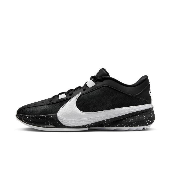 

Баскетбольные кроссовки Freak 5, сделанные в Сеполии Nike, черный