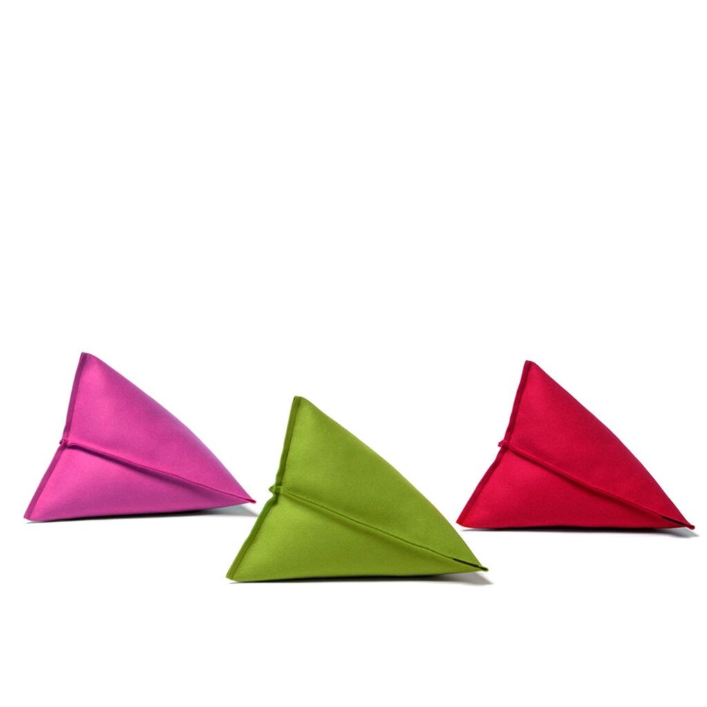 

Треугольная подушка HEY-SIGN LILY 44 x 44 x 35 см в различных цветах, Hey Sign_Цвет: 32 - Розовый