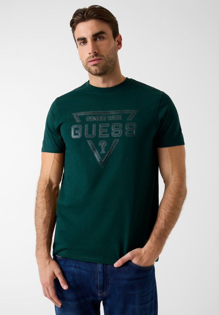 

Футболка Guess MIT DREIECKSLOGO, Dunkelgrün/Dark Green