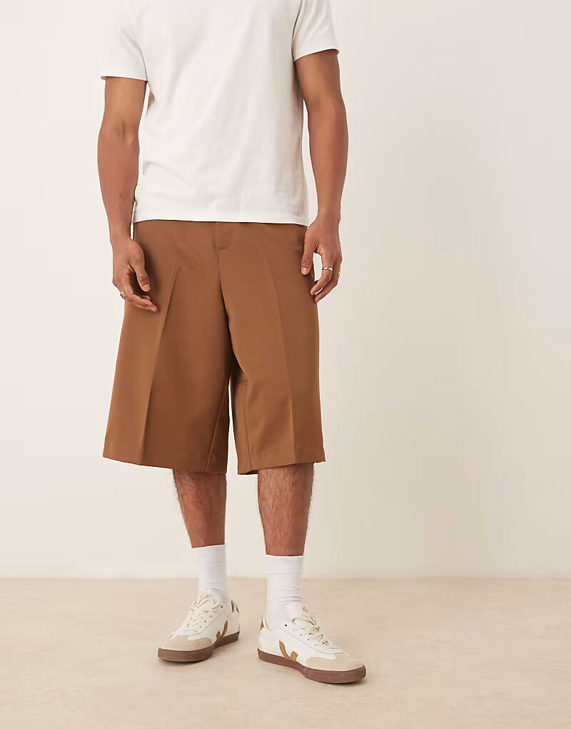 

Элегантные шорты-бермуды свободного кроя коричневого цвета с эластичной талией Asos Design