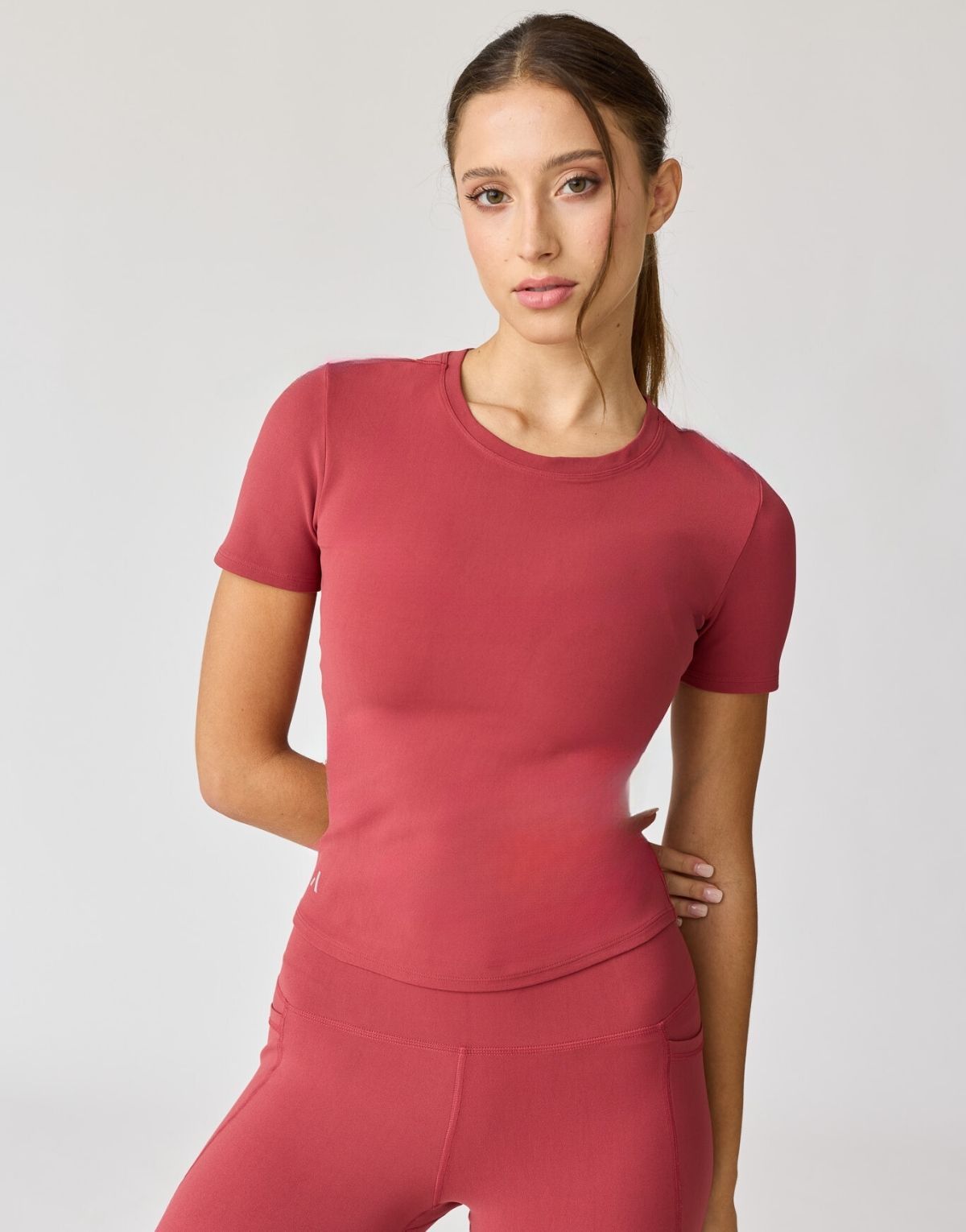 

Футболка Гера AVA Active, цвет clay red