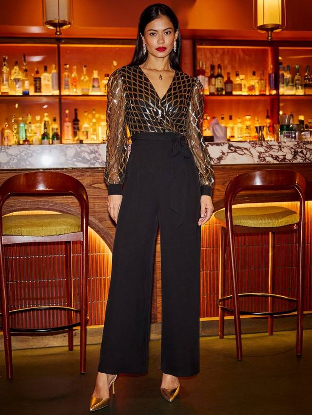 

Тайлорованный комбинезон с V-образным вырезом и пайетками Yumi