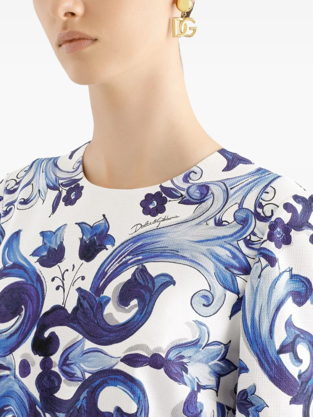 Платье с короткими рукавами и принтом майолика DOLCE & GABBANA, синий — фото 4