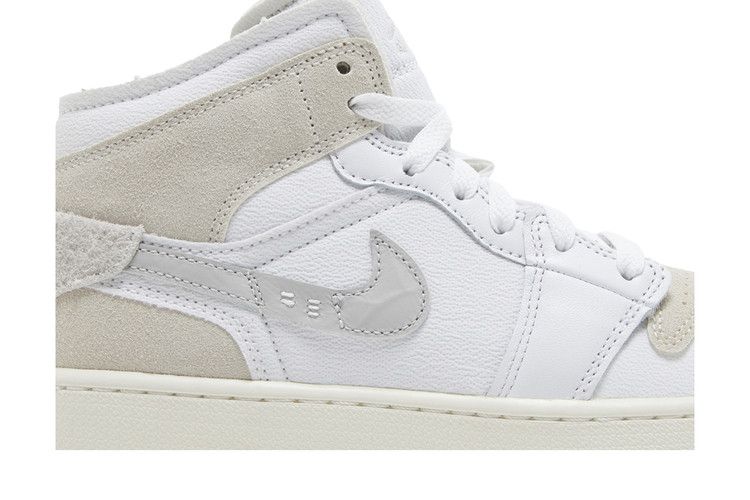 Кроссовки Air Jordan Air Jordan 1 Mid SE Craft GS 'Inside Out - White Sail', белый — фото 3