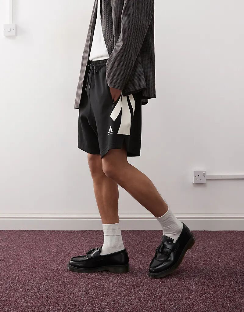 

Баскетбольные шорты Adidas Originals черного цвета