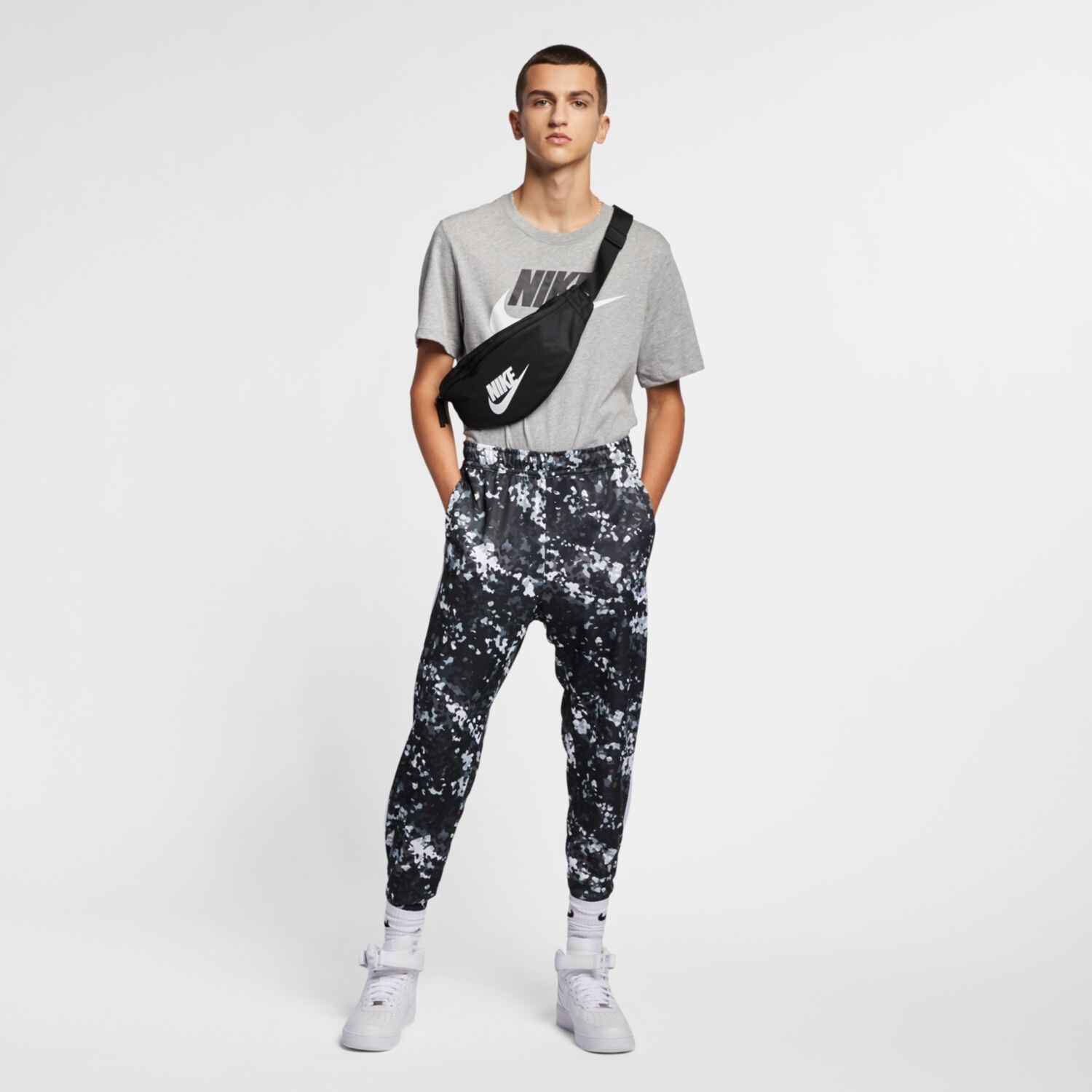 Мужская футболка Nike Icon Futura — фото 3