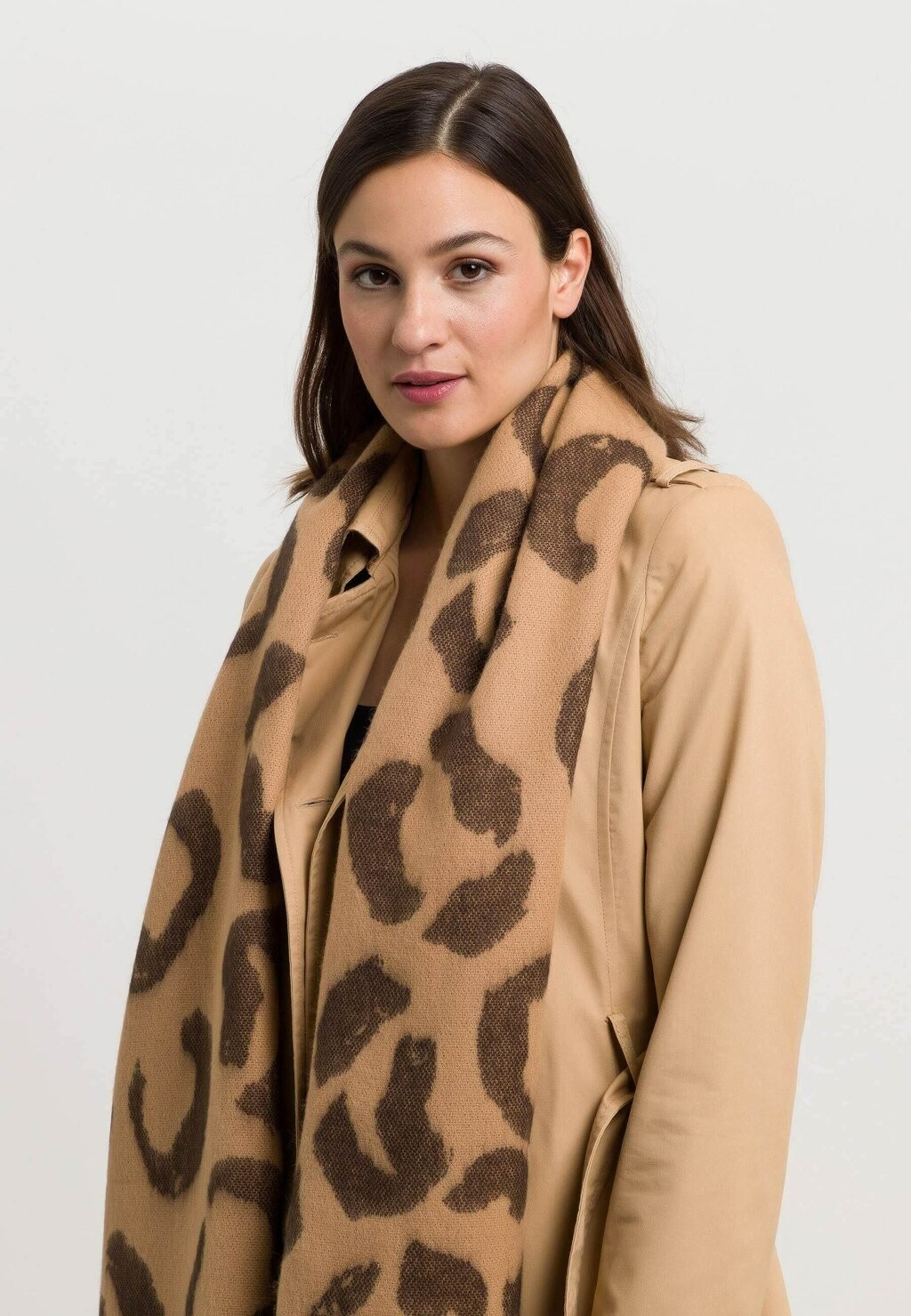 

Шарф ANIMAL LEO BIAS CUT FRAAS, коричневый
