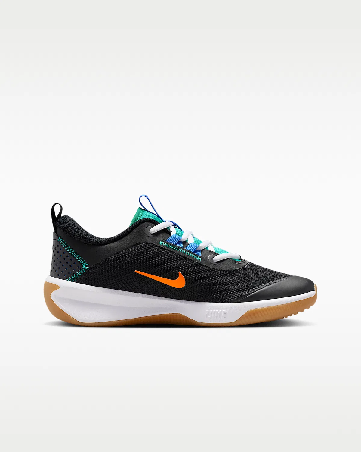Детские кроссовки для зала Nike Omni Multi-Court, Black/Blue Crystal/Total Orange/Clear Emerald — фото 3