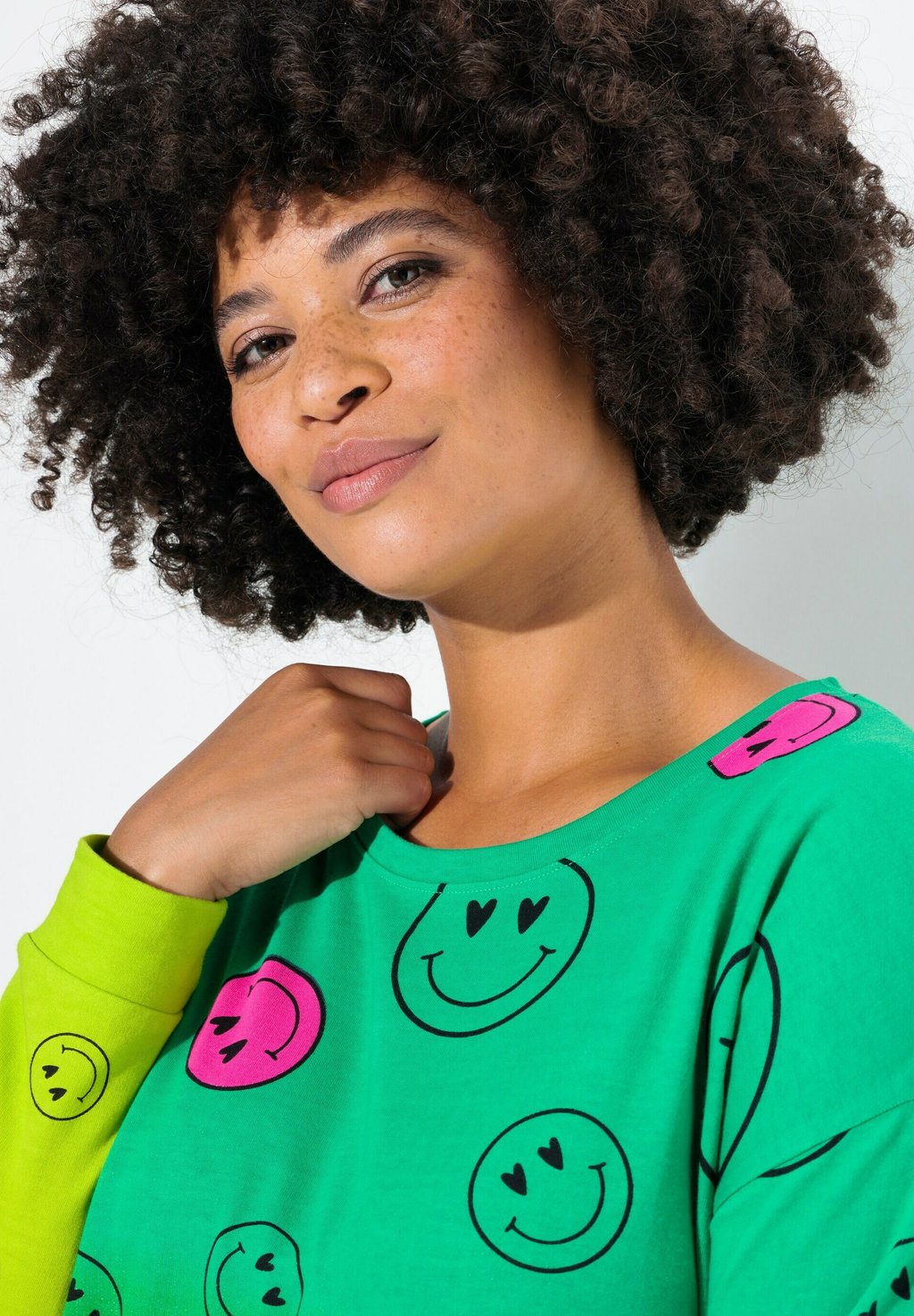 

Толстовка FARBVERLAUF SMILEY Angel of Style, зеленый