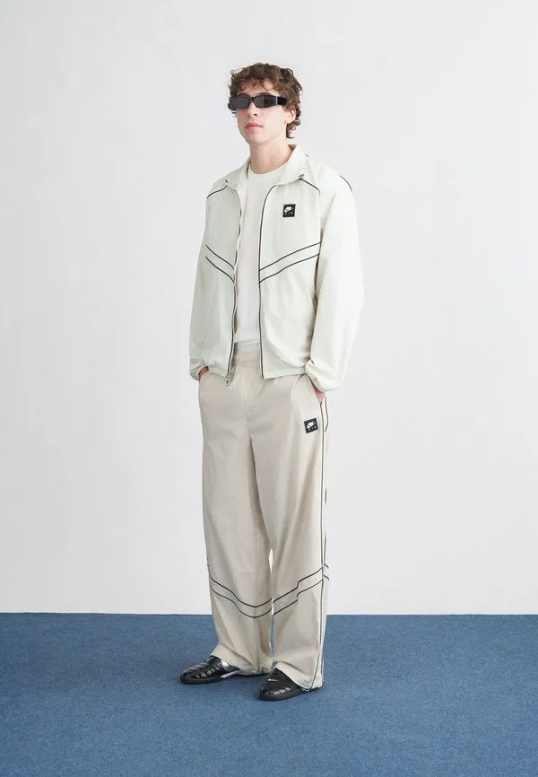 Тренировочная куртка Nike Sportswear, Light Bone — фото 2