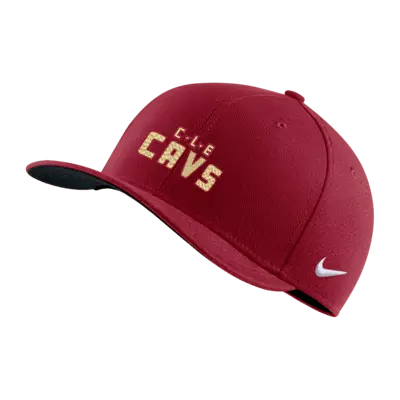 

Бейсболка Nike Cleveland Cavaliers City Edition NBA Swoosh Flex Cap, цвет Crimson