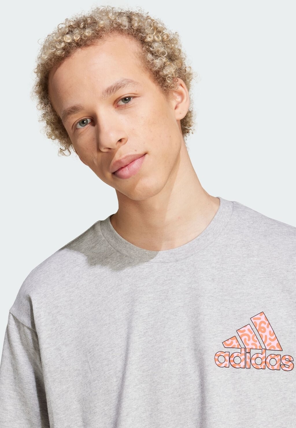 

Футболка с принтом Berlin Bear adidas Sportswear, серый